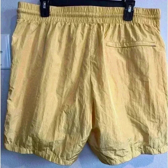 Guess Yellow Swim Shorts Beachwear Men's Size Large Retro 90s Designer Like New - Picture 2 of 4